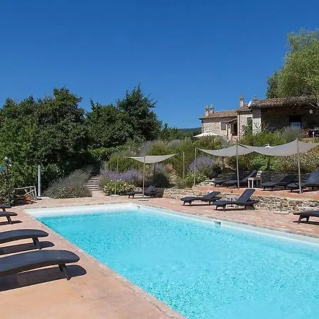 In Sleeps 4 Includes Swimming Pool Διαμέρισμα *
